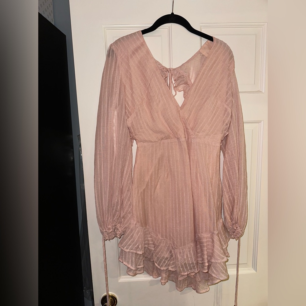 Never Worn, wasn’t the correct size and forgot to return
